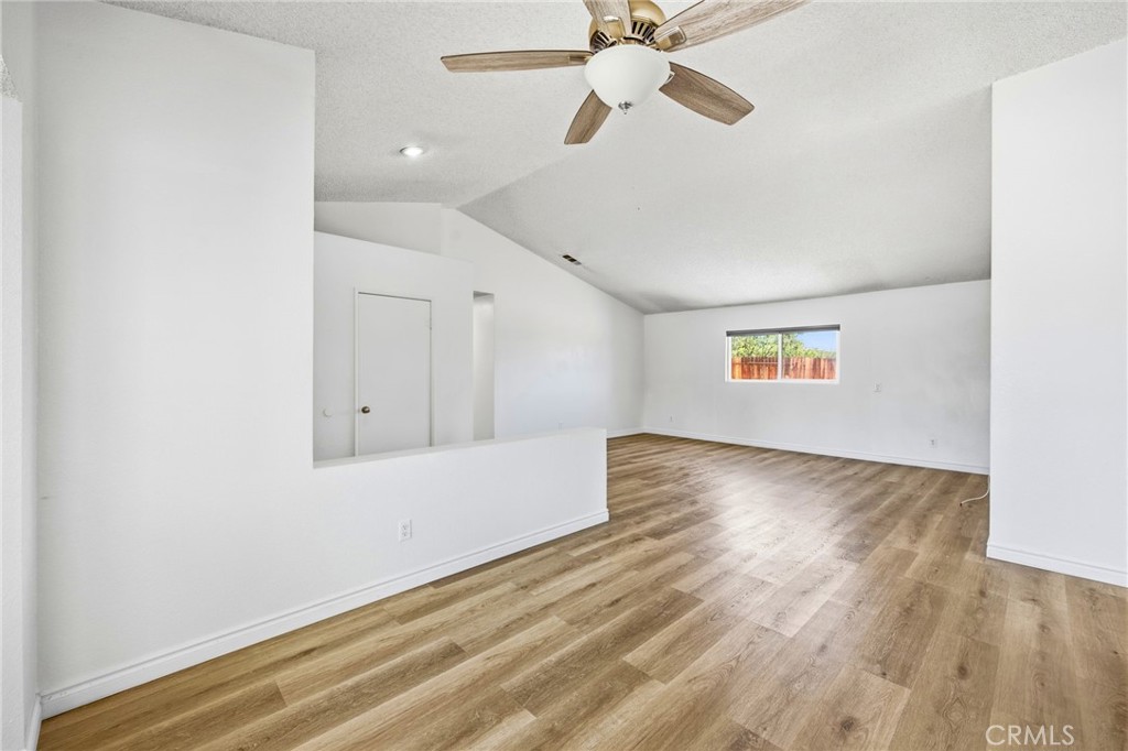 12829 Cobalt Road Victorville, CA 92392 - Photo 7 of 45