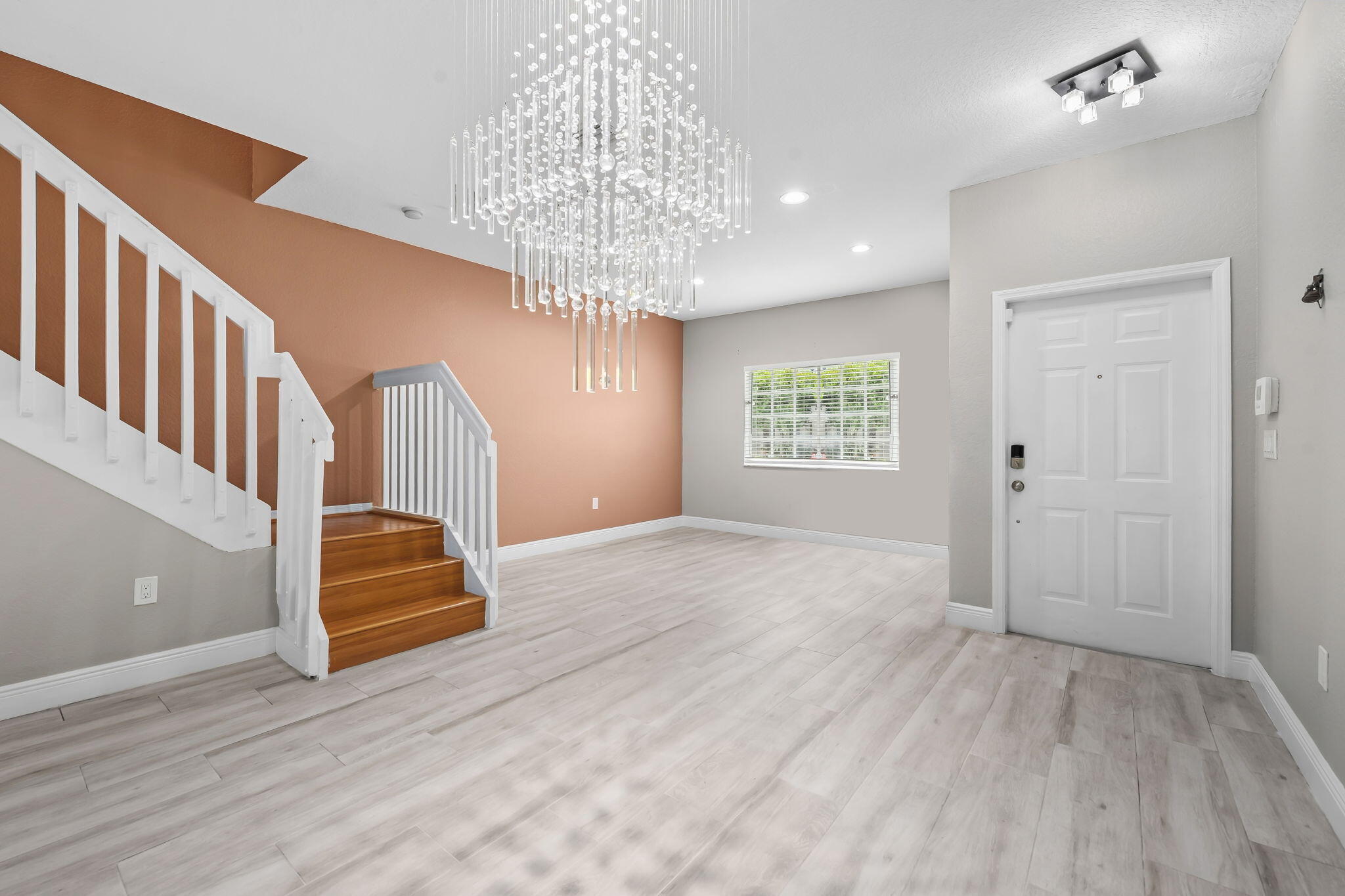 7920 Catalina Circle Tamarac, FL 33321 - Photo 3 of 20 5-web-or-mls-DSC_9854