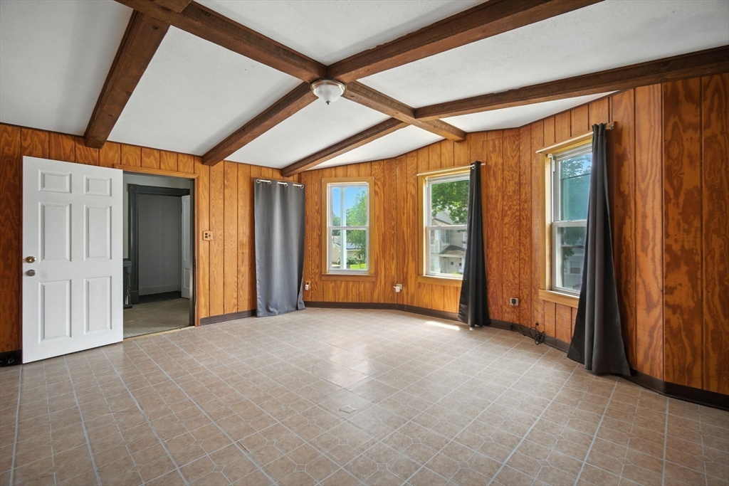 16 Laurel Street Springfield, MA 01107 - Photo 31 of 42 Gallery Image 31