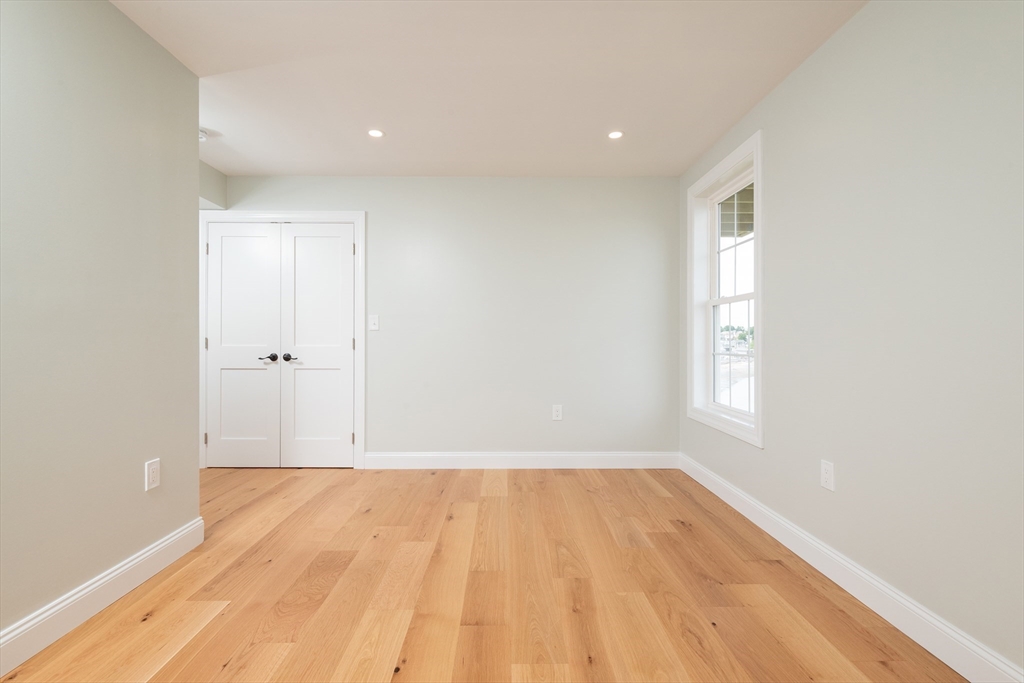 89 R Upland Road Winthrop, MA 02152 - Photo 18 of 33