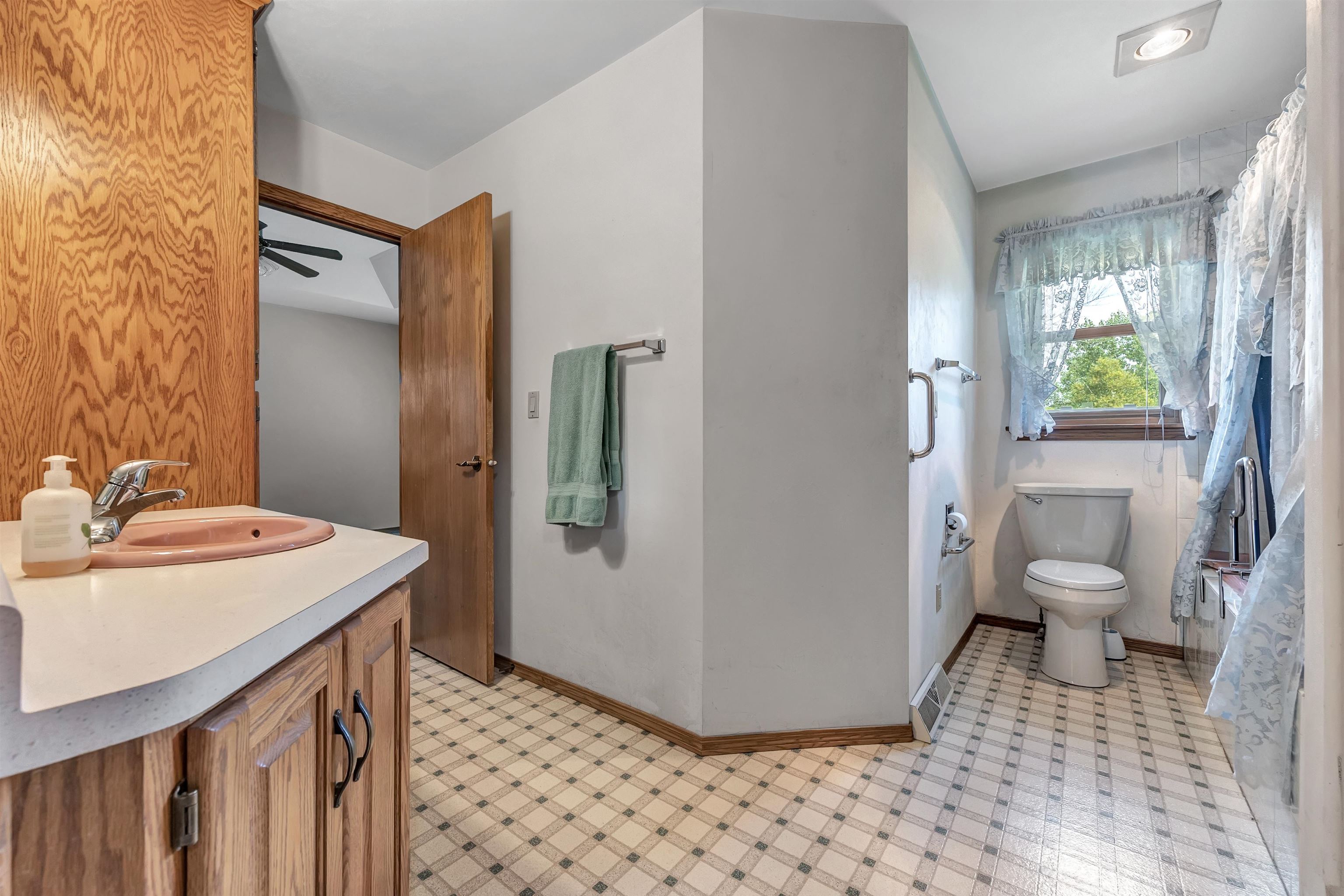 956 Yurek Road Pulaski, WI 54162 - Photo 16 of 50