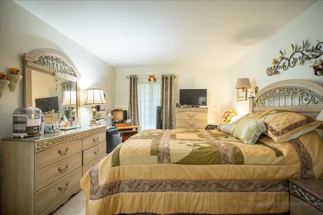 $215,000 | 4224 Saratoga Avenue, Unit J105, Downers Grove, IL 60515