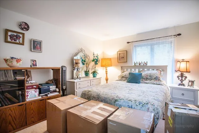 $215,000 | 4224 Saratoga Avenue, Unit J105, Downers Grove, IL 60515