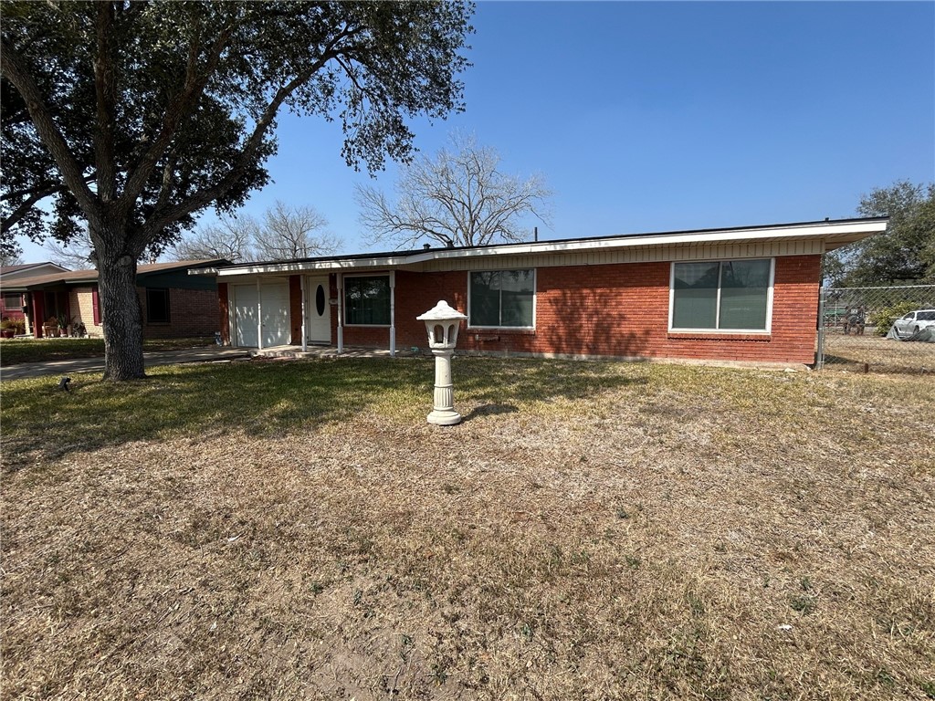 1005 Loma Street Alice, TX 78332 - Photo 28 of 29