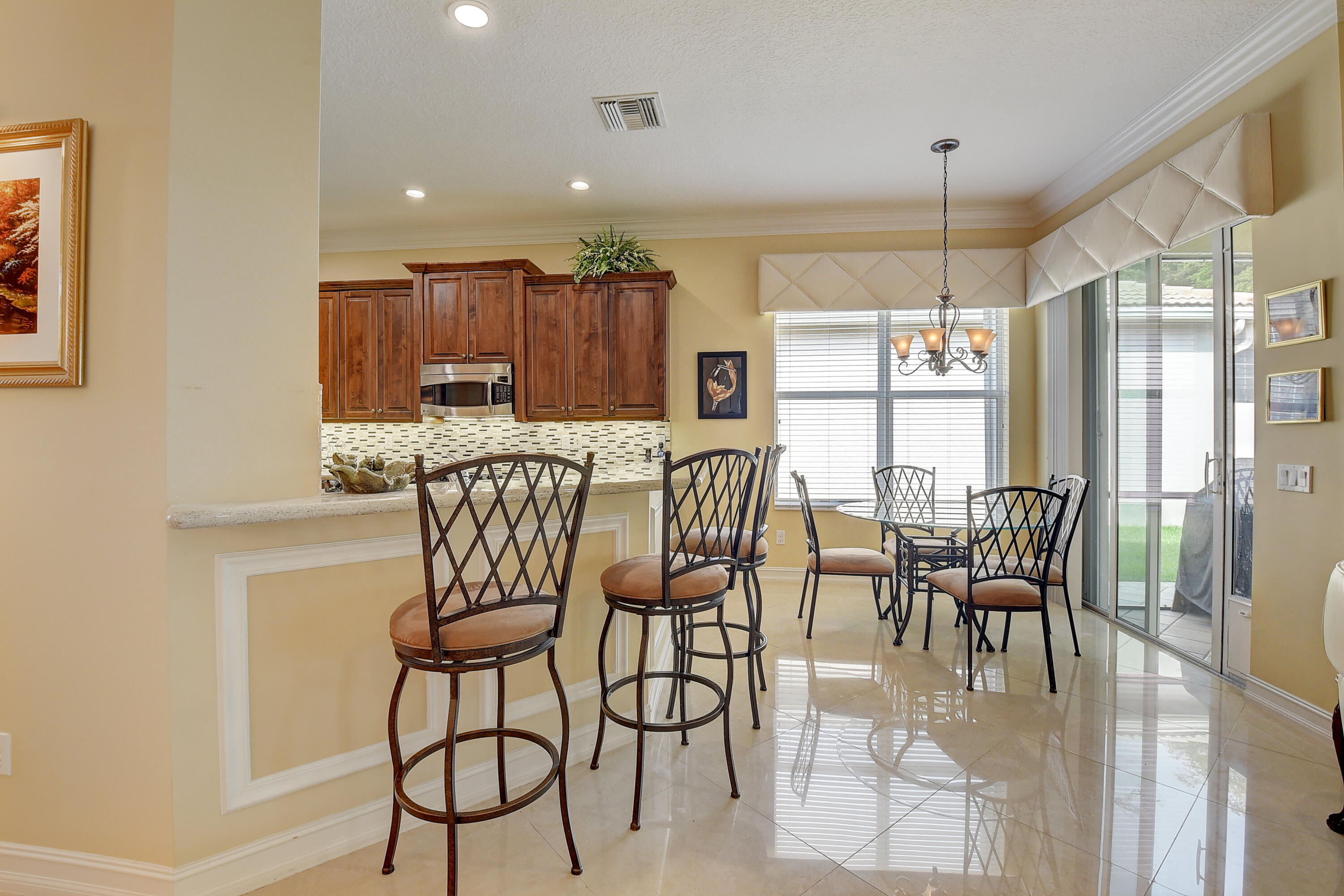9367 Ivory Isle Road Boynton Beach, FL 33473 - Photo 11 of 69 KITCHEN/EAT IN