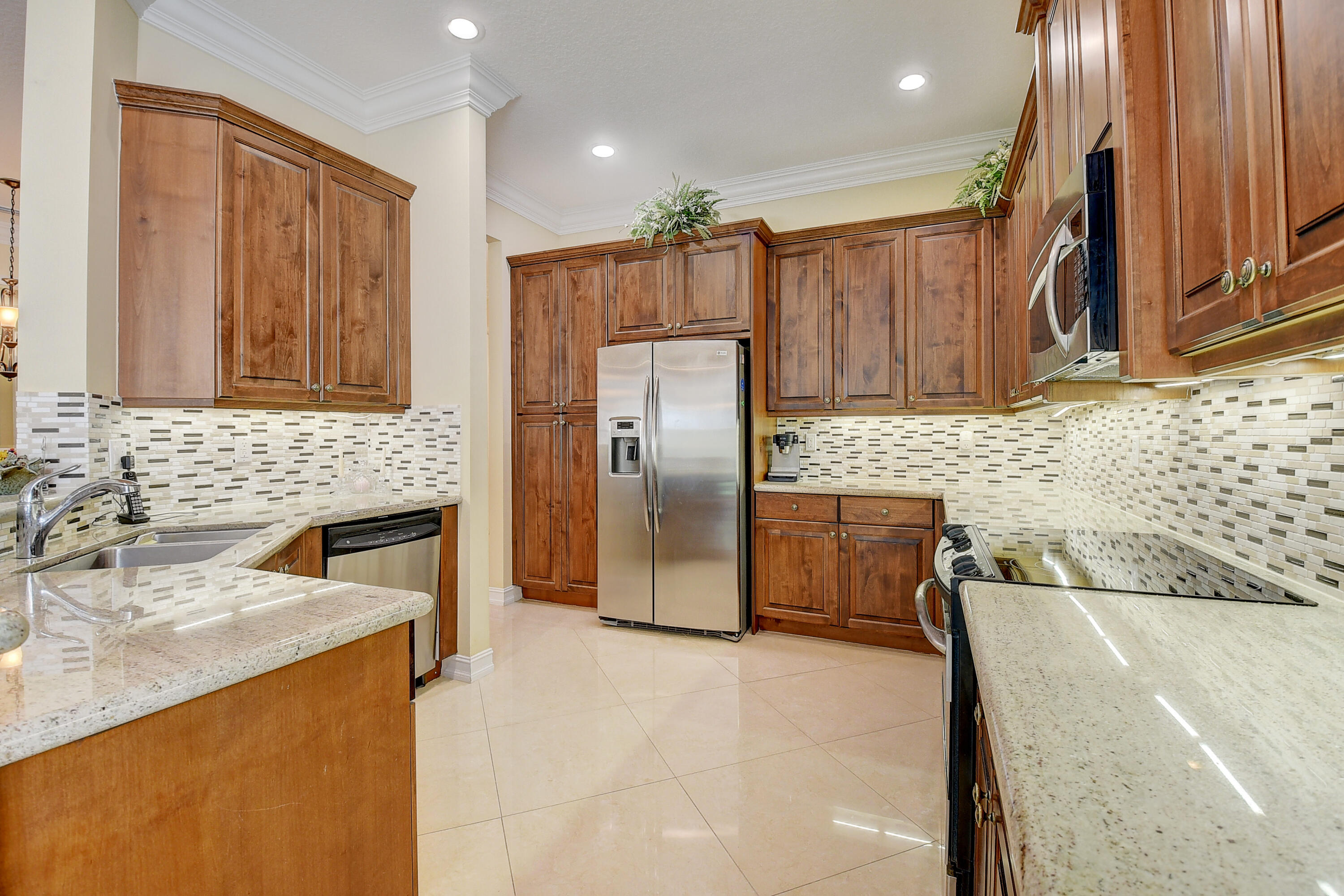 9367 Ivory Isle Road Boynton Beach, FL 33473 - Photo 14 of 69 KITCHEN