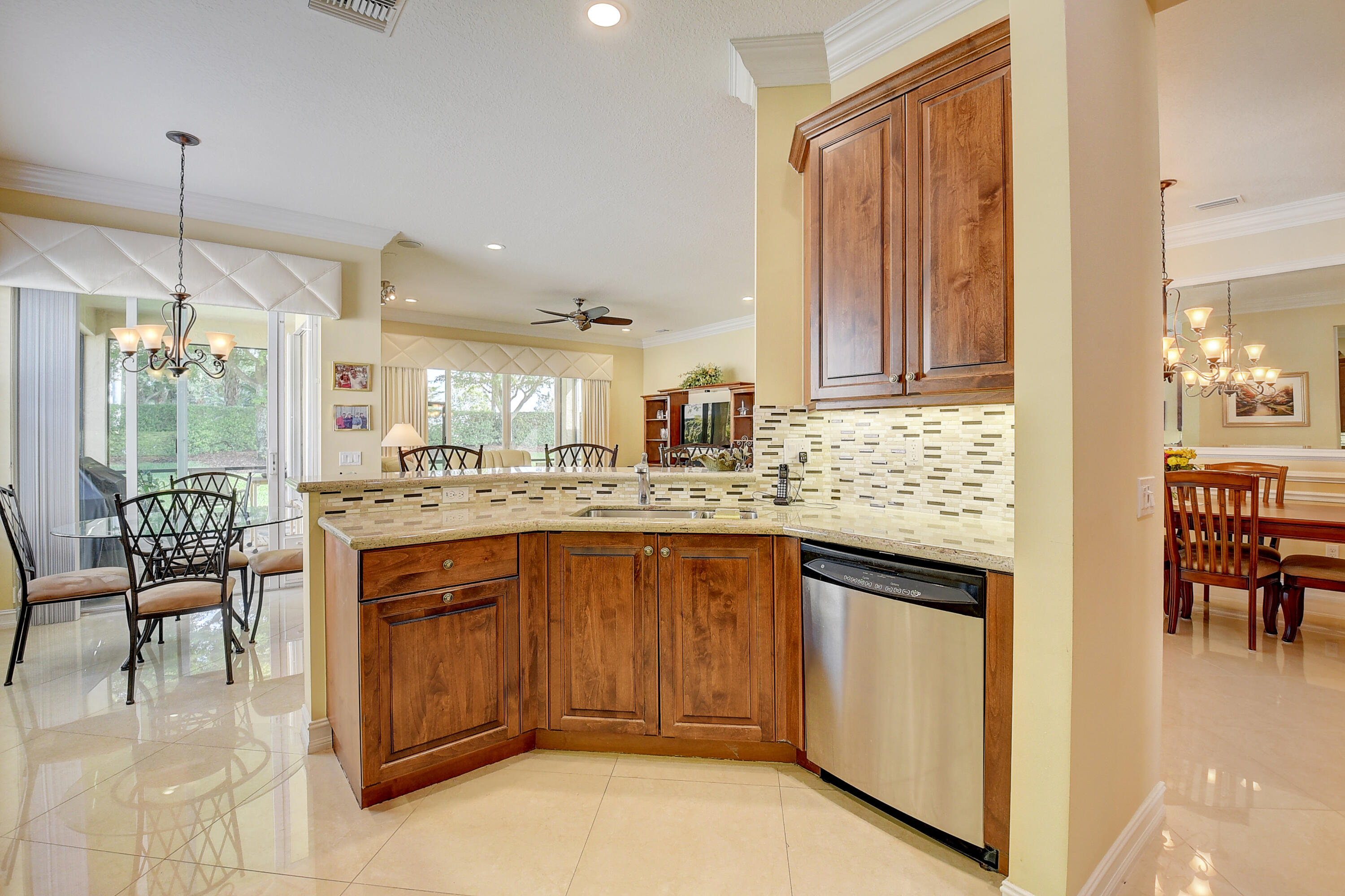 9367 Ivory Isle Road Boynton Beach, FL 33473 - Photo 16 of 69 KITCHEN