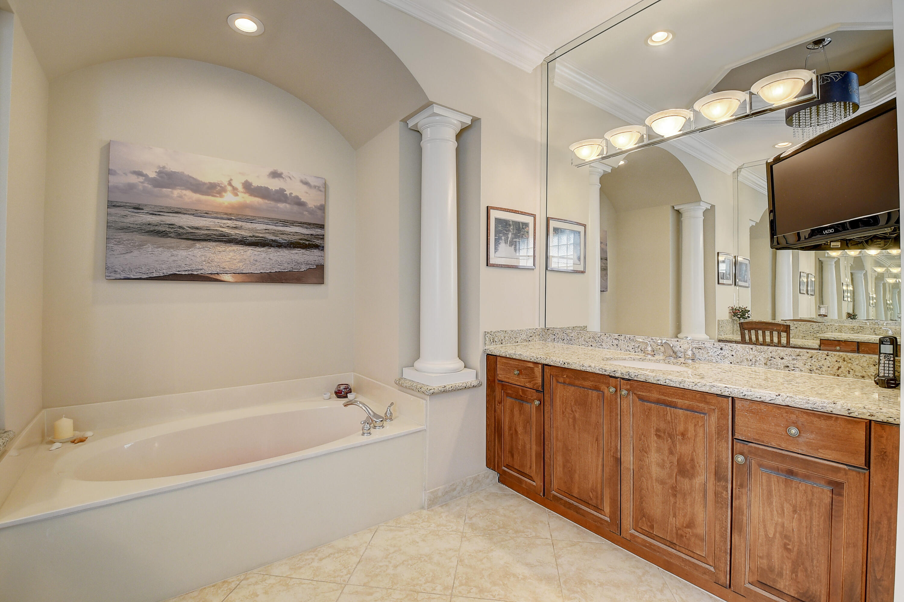 9367 Ivory Isle Road Boynton Beach, FL 33473 - Photo 24 of 69 MAIN BATH