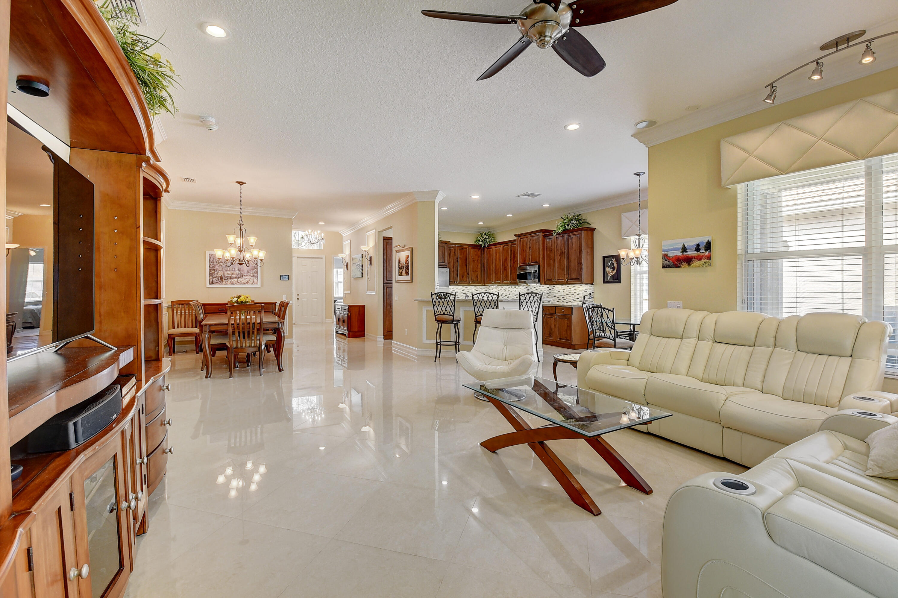 9367 Ivory Isle Road Boynton Beach, FL 33473 - Photo 10 of 69 LIVING ROOM