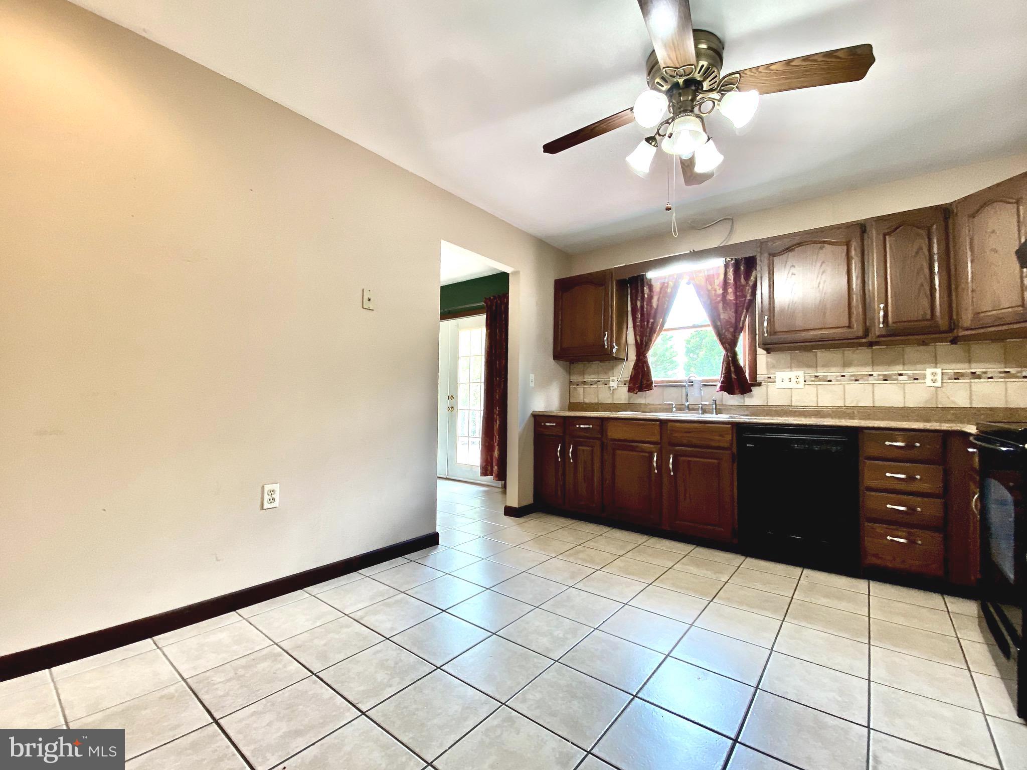 2807 Fridinger Mill Road Manchester, MD 21102 - Photo 15 of 51 Kitchen space