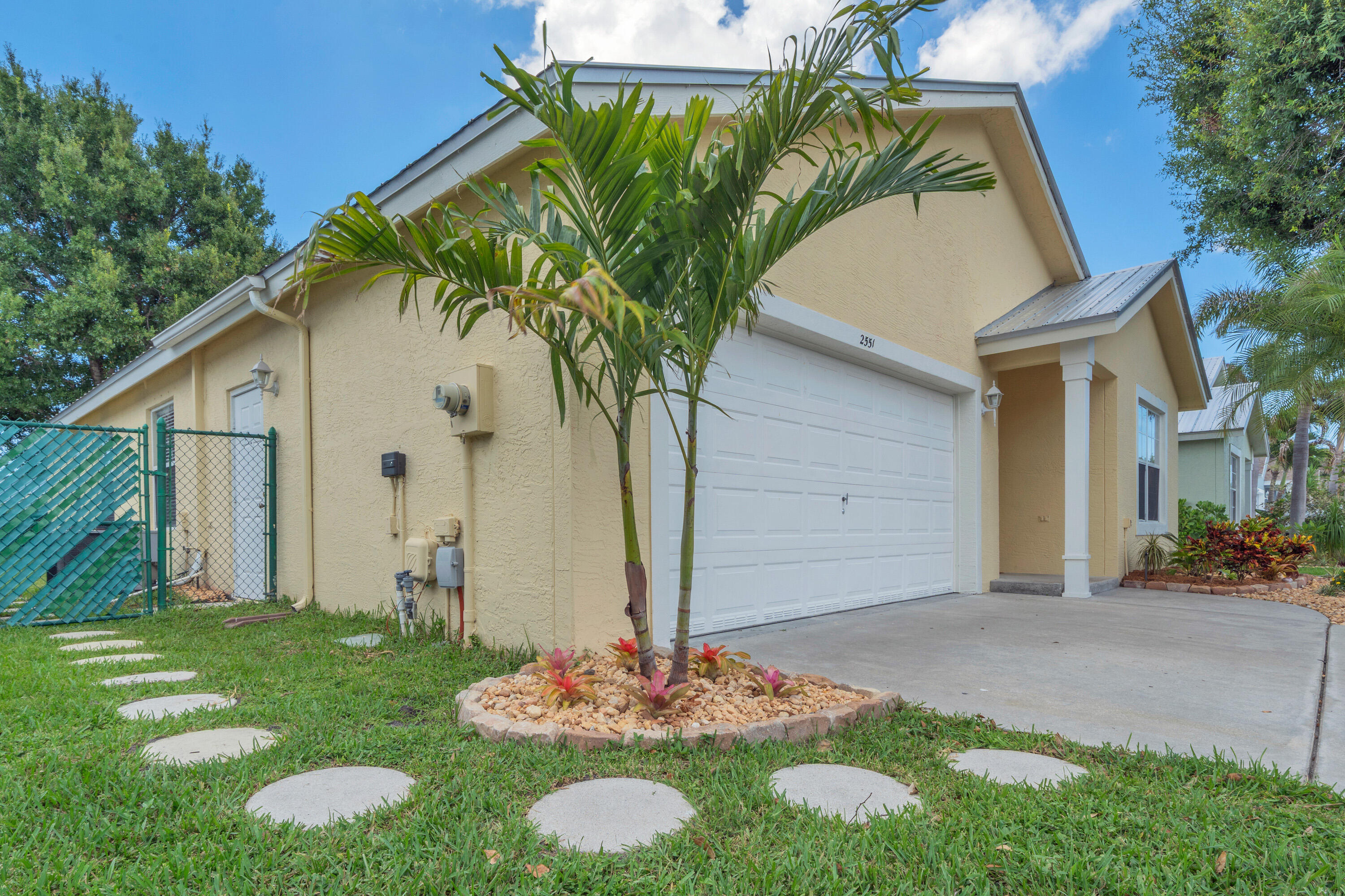 2551 Southwest Riviera Road Stuart, FL 34997 - Photo 2 of 77 1 Exteriors (2)