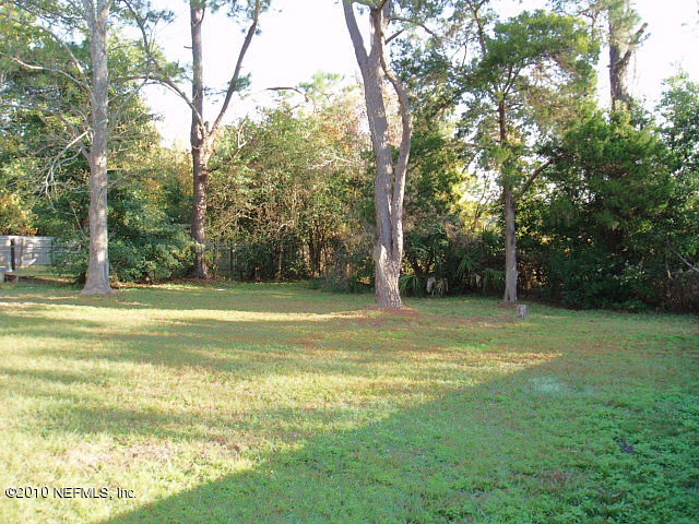 3211 Kline Road Jacksonville, FL 32246 - Photo 9 of 10 a view of a yard with a large trees