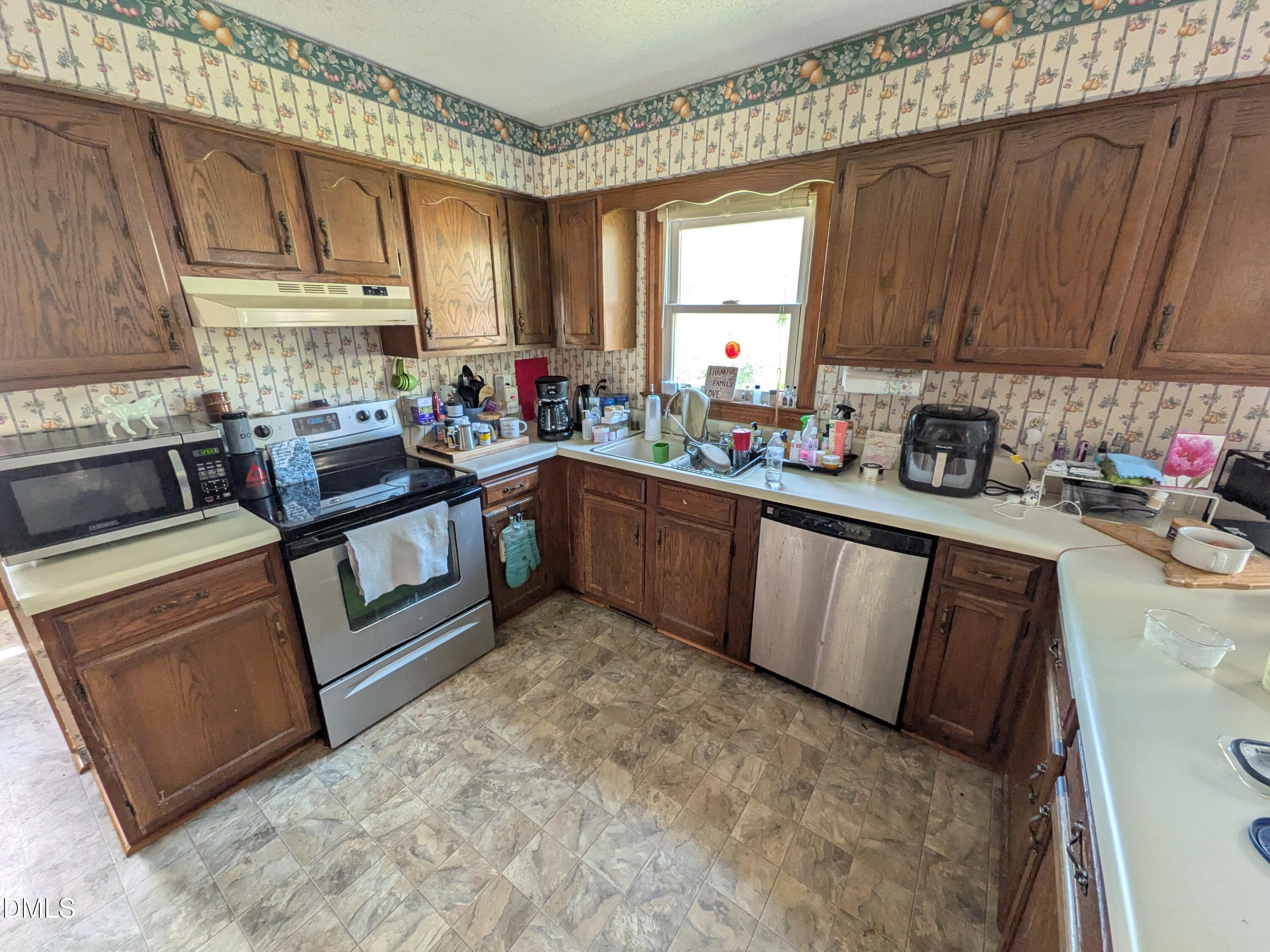 8209 Bellingham Circle Raleigh, NC 27615 - Photo 8 of 27 PXL_20260323_165624132