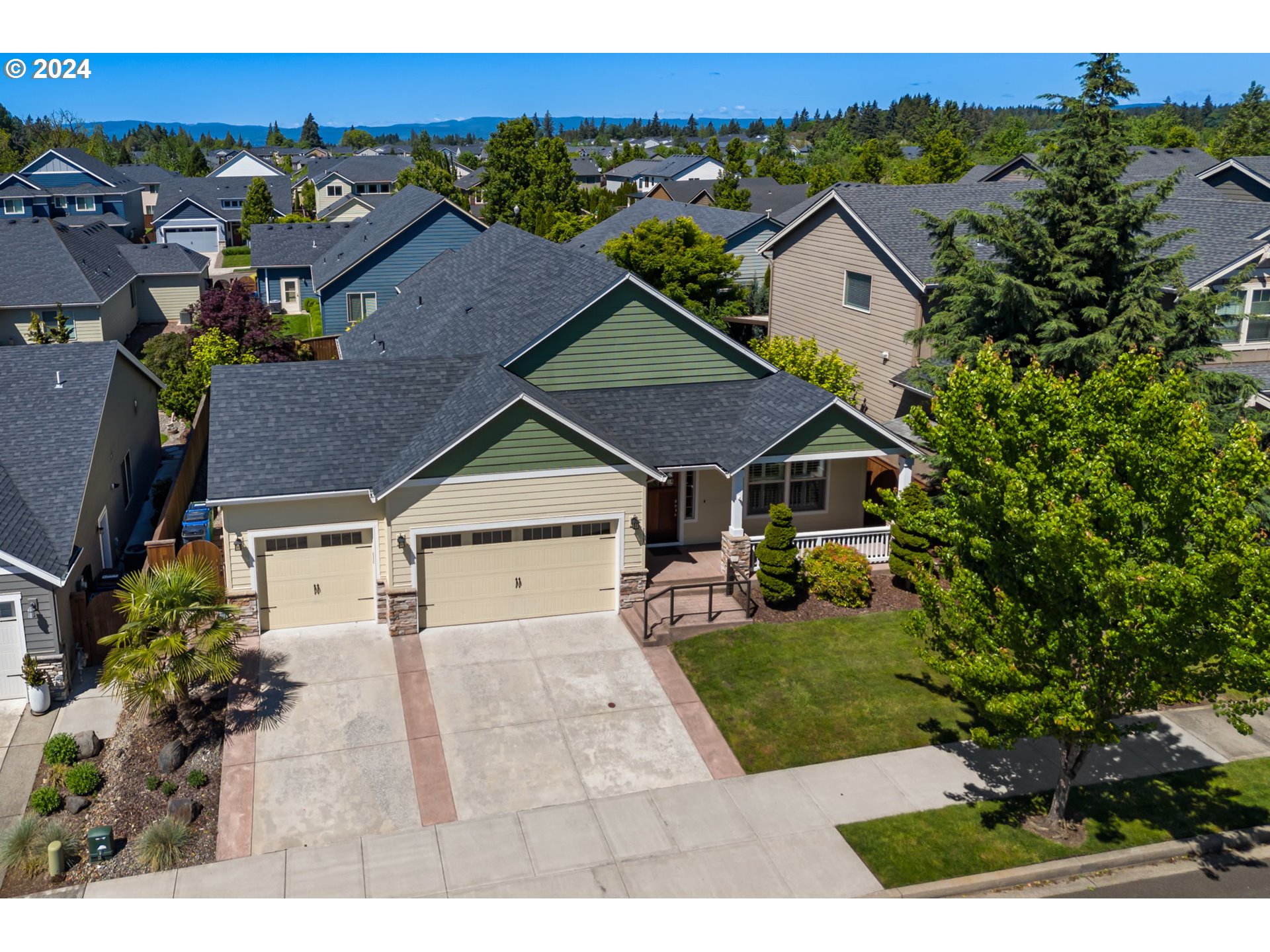 151 North 40th Avenue Ridgefield, WA 98642 - Photo 2 of 42 an aerial view of a house with a yard