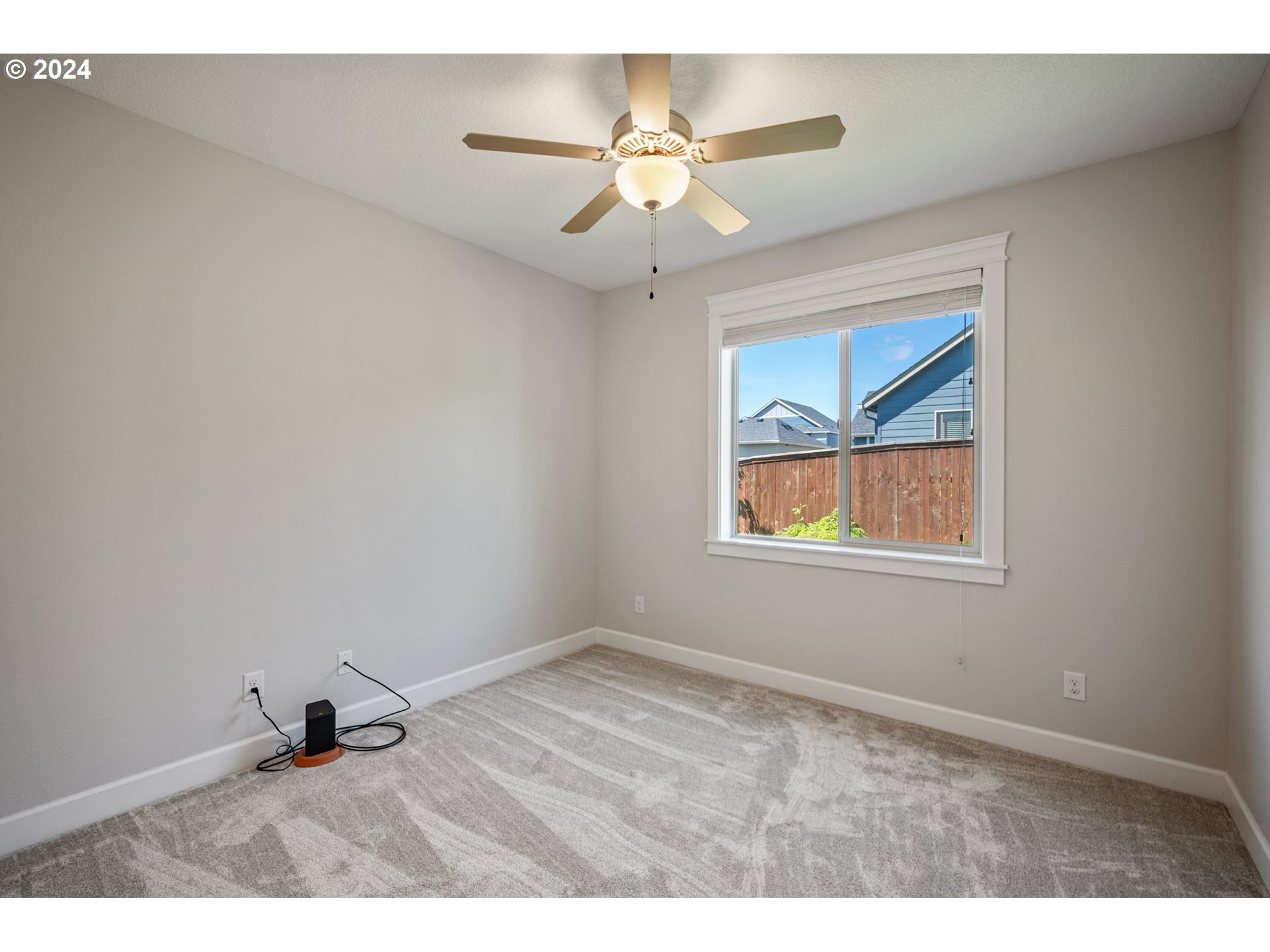 151 North 40th Avenue Ridgefield, WA 98642 - Photo 28 of 42 a view of an empty room with a window