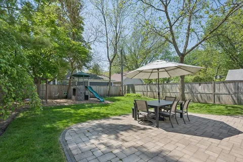 $1,100,000 | 1063 Osterman Avenue, Deerfield, IL 60015
