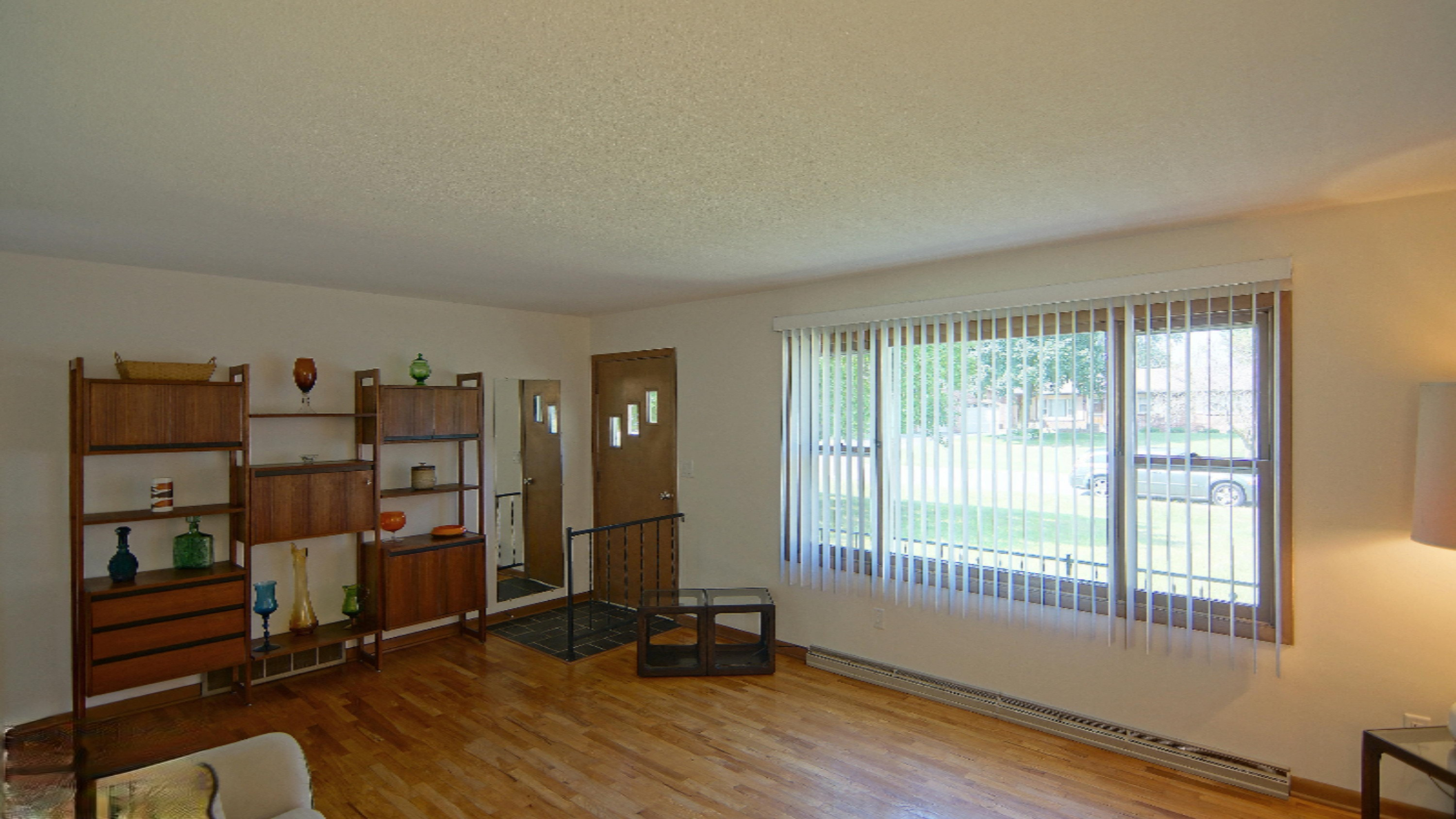 2816 Crown Point Road Stevensville, MI 49127 - Photo 2 of 24 DSC00034