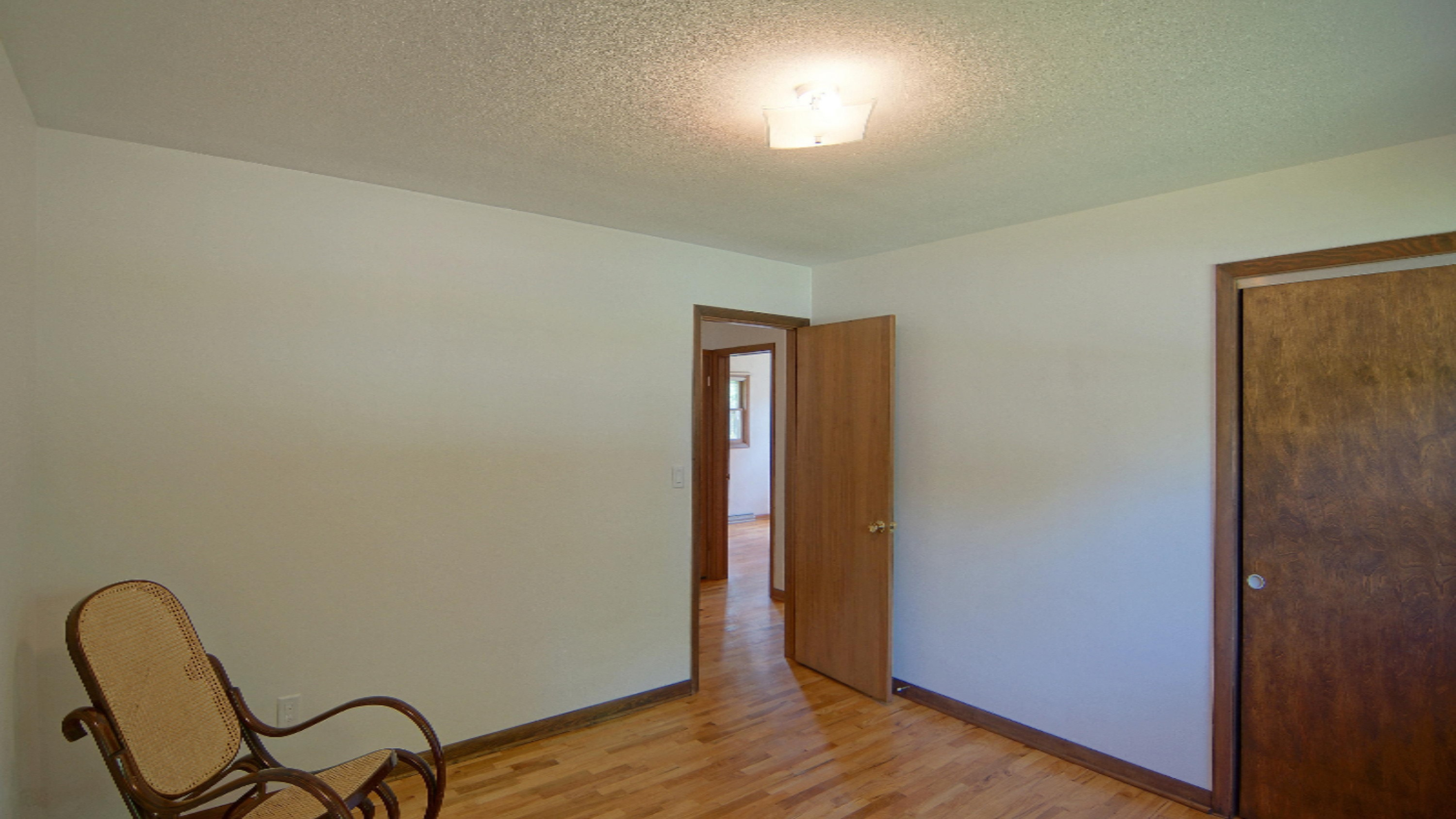 2816 Crown Point Road Stevensville, MI 49127 - Photo 5 of 24 DSC00052