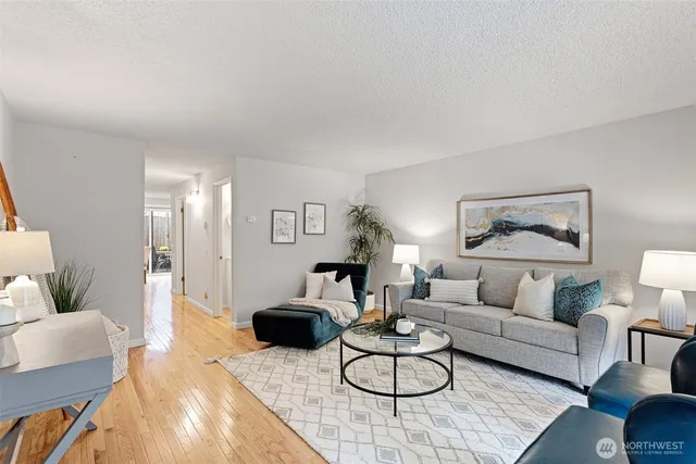 $375,000 | 20714 76th Avenue West, Unit 11, Edmonds, WA 98026