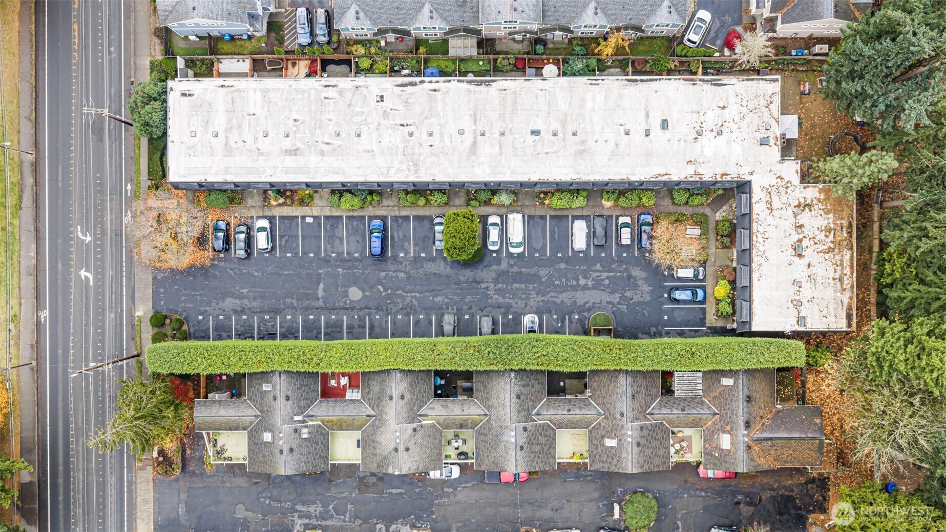 20714 76th Avenue West, Unit 11 Edmonds, WA 98026 - Photo 27 of 29 a view of building with outdoor area