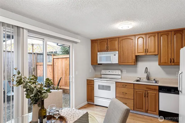 $375,000 | 20714 76th Avenue West, Unit 11, Edmonds, WA 98026