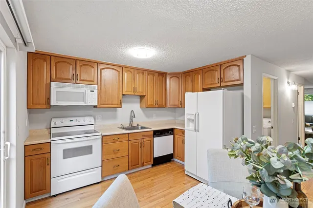 $375,000 | 20714 76th Avenue West, Unit 11, Edmonds, WA 98026