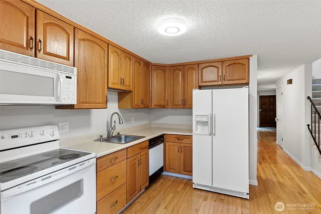 $375,000 | 20714 76th Avenue West, Unit 11, Edmonds, WA 98026