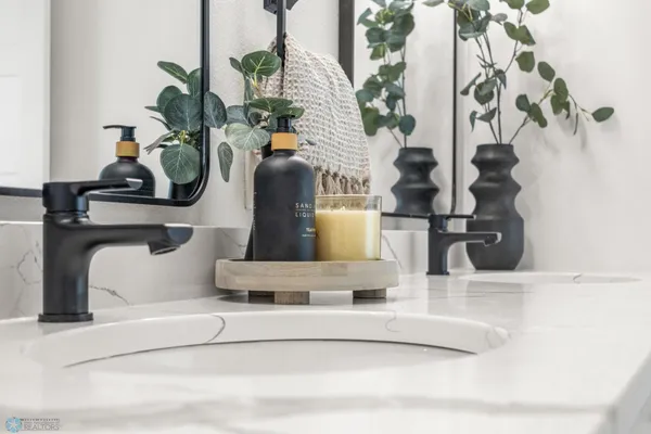 $700,000 | 234 Main Avenue, Unit 719, Fargo, ND 58103