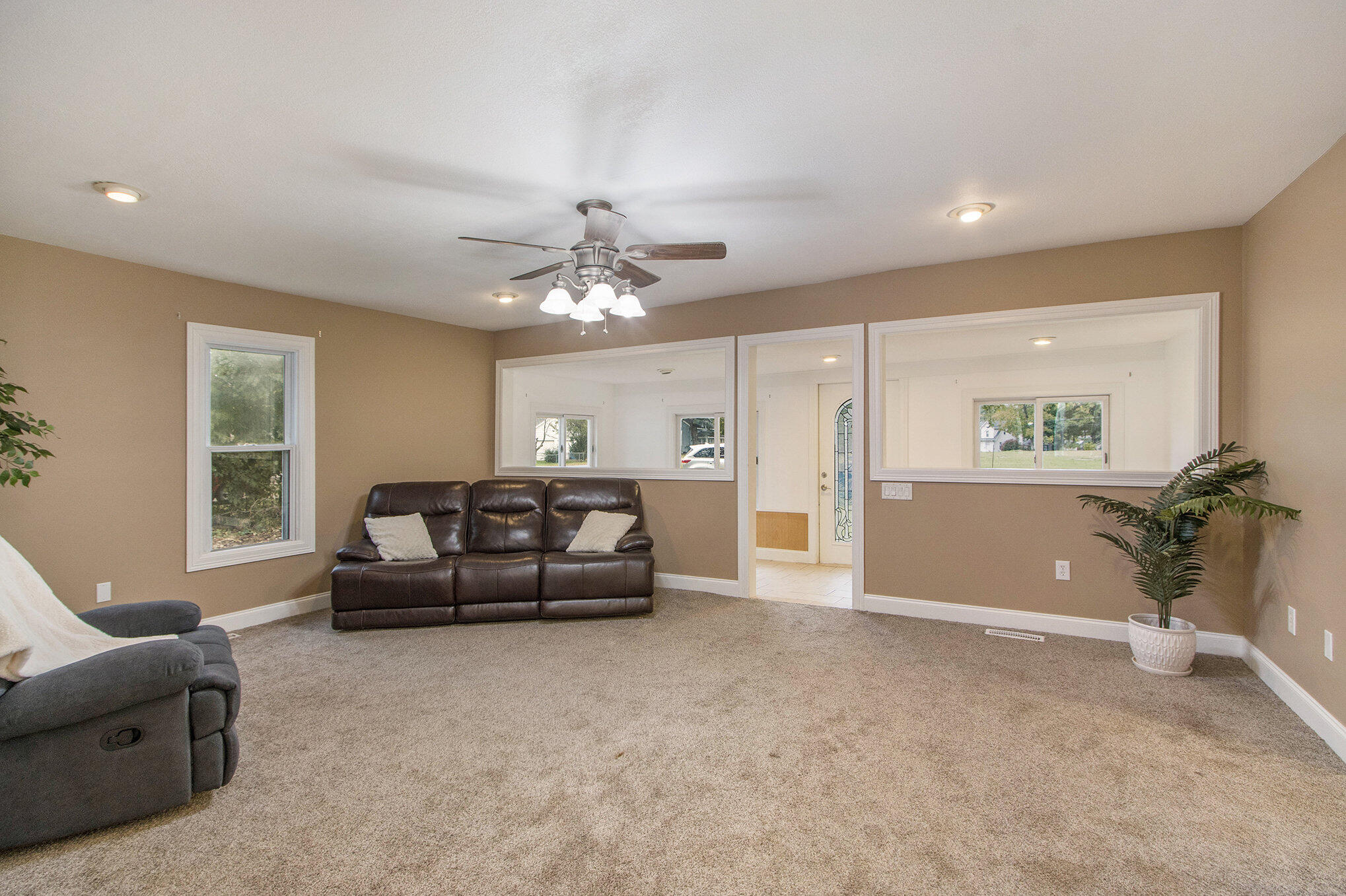 214 North George Street Decatur, MI 49045 - Photo 5 of 23 004_214ngeorge_12