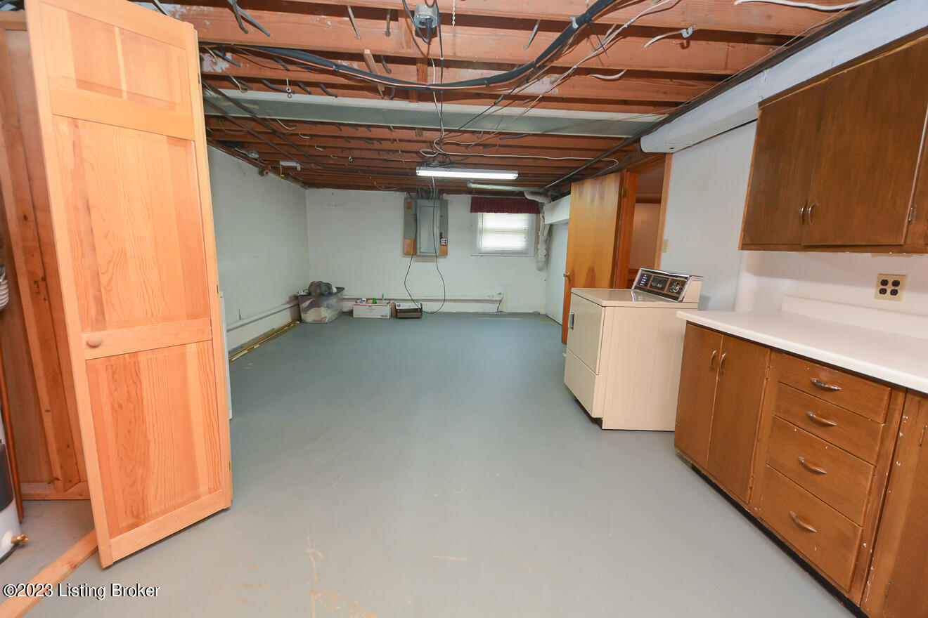 505 Brookview Road Louisville, KY 40207 - Photo 37 of 54 Laundry