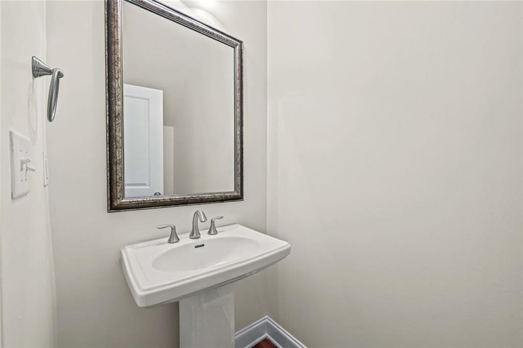 2794 Archway Drive Atlanta, GA 30341 - Photo 14 of 38