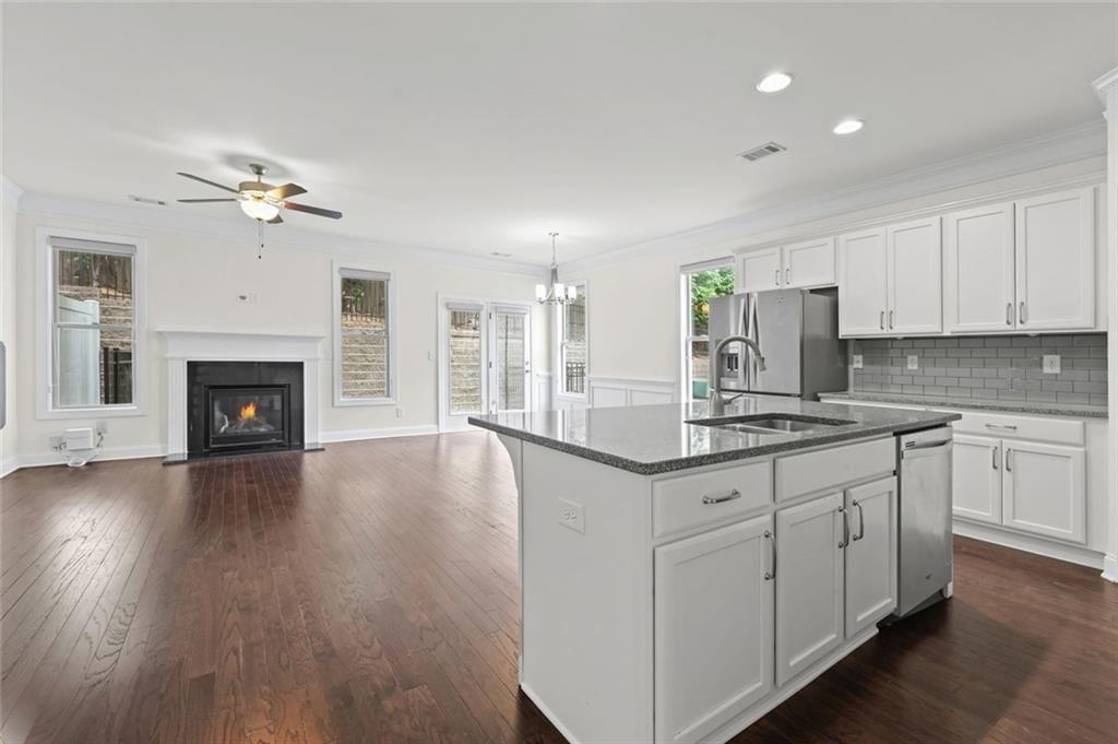 2794 Archway Drive Atlanta, GA 30341 - Photo 5 of 38