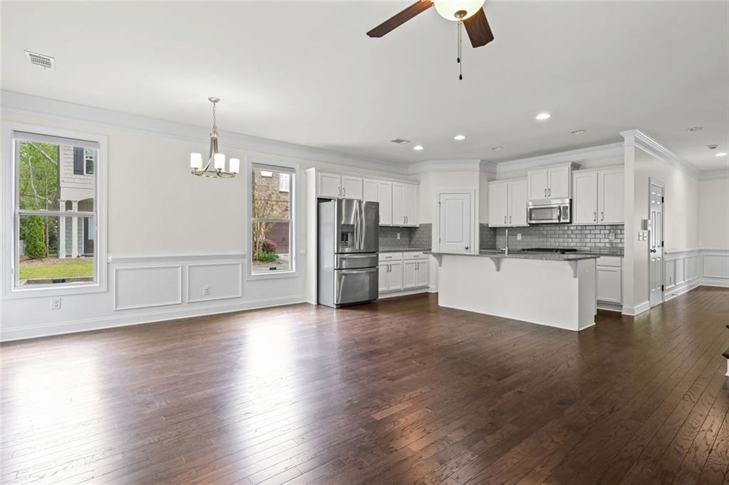 2794 Archway Drive Atlanta, GA 30341 - Photo 6 of 38