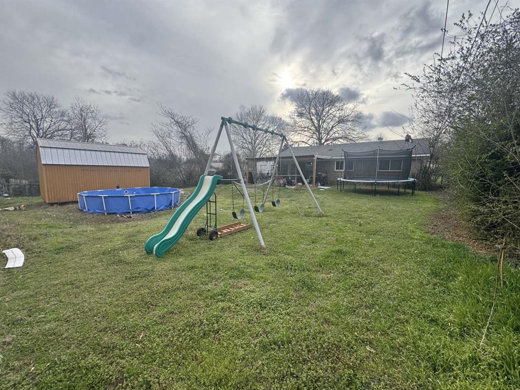 307 Gilbert Drive Vivian, LA 71082 - Photo 7 of 28