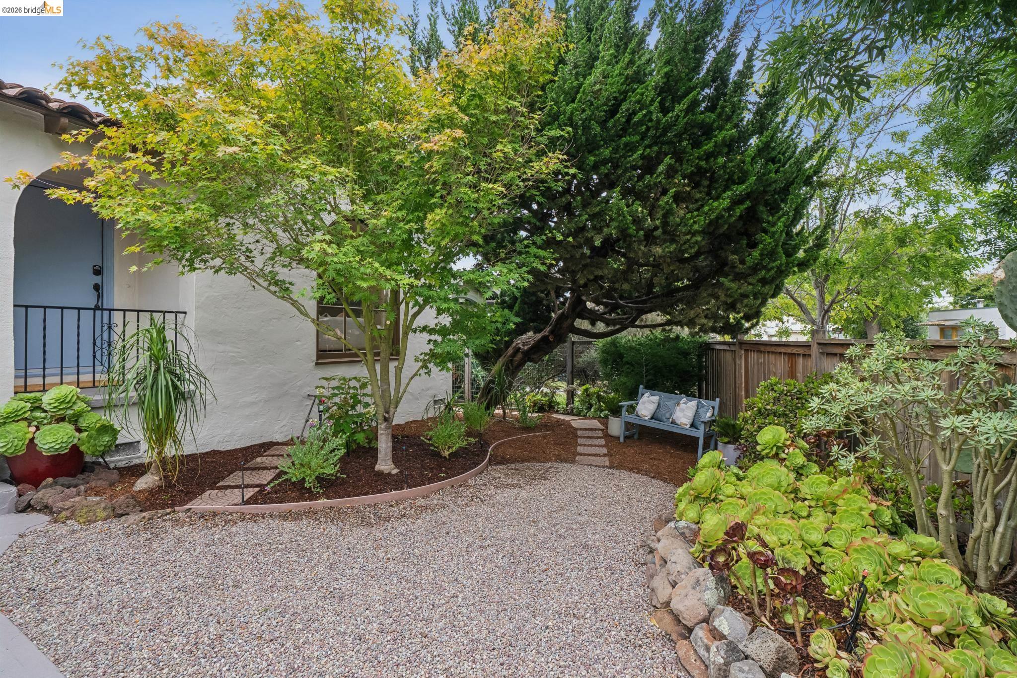 1246 Hopkins Street Berkeley, CA 94702 - Photo 6 of 68