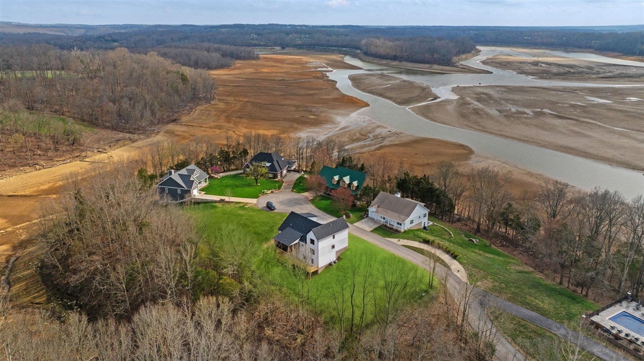 386 Indian Point Road Glasgow, KY 42141 - Photo 53 of 61 Gallery Image 53