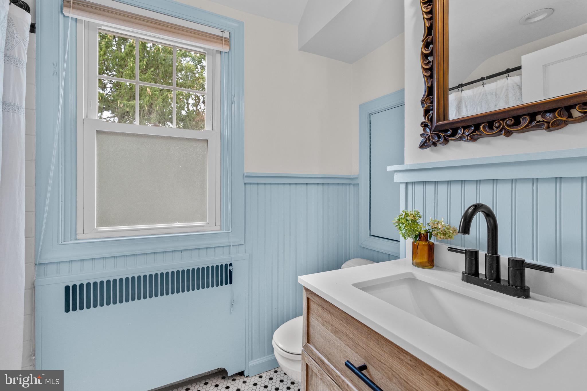 56 West Chelfield Road Glenside, PA 19038 - Photo 18 of 39 Bathroom