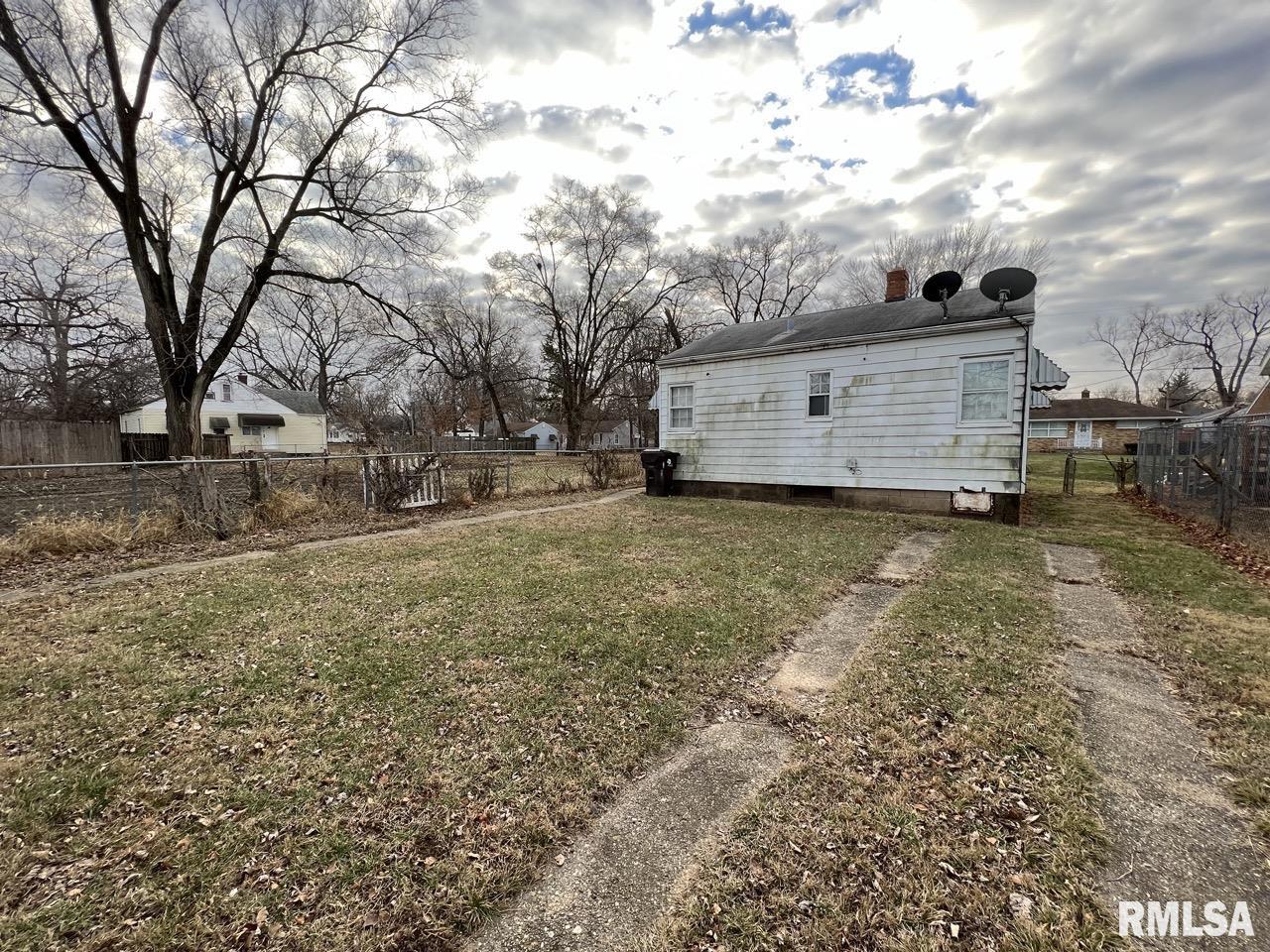 2413 West Proctor Street Peoria, IL 61605 - Photo 11 of 14