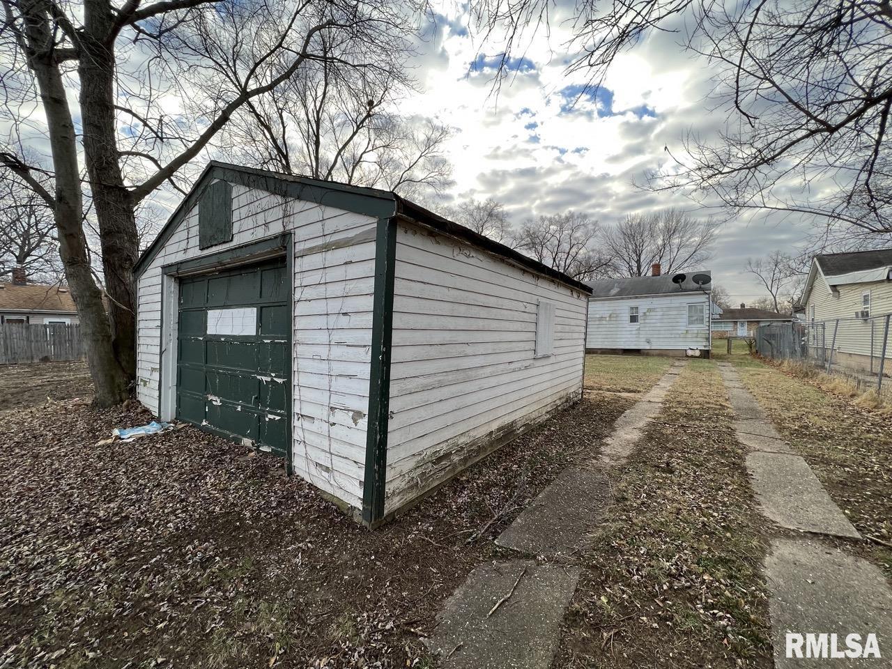 2413 West Proctor Street Peoria, IL 61605 - Photo 14 of 14