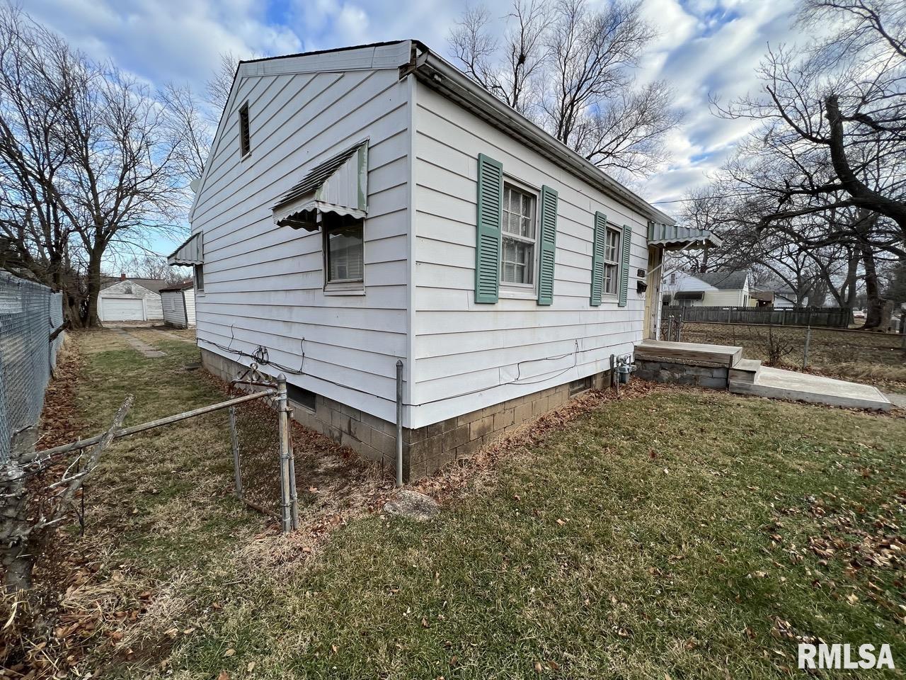 2413 West Proctor Street Peoria, IL 61605 - Photo 8 of 14