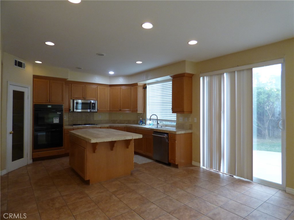 7238 San Carmela Court Rancho Cucamonga, CA 91739 - Photo 11 of 46