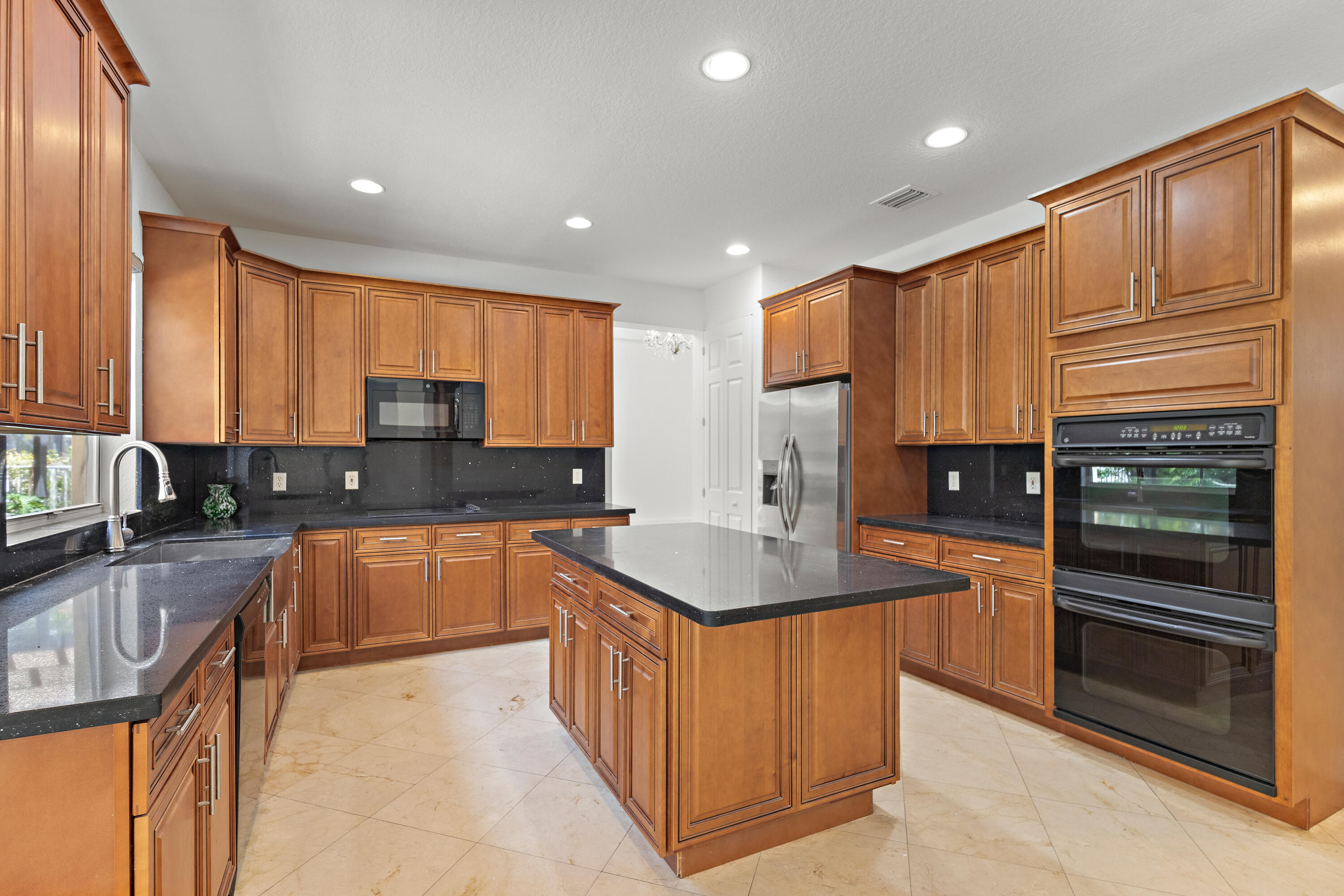19115 2 River Lane Boca Raton, FL 33498 - Photo 7 of 54 IMG_2071