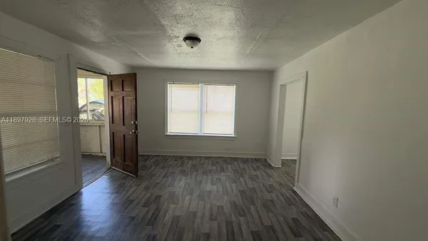 $1,500 | 2748 Broadway Avenue, Jacksonville, FL 32254