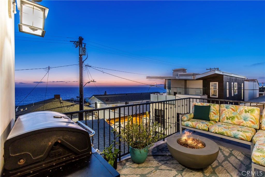 320 33rd Street Manhattan Beach, CA 90266 - Photo 6 of 28