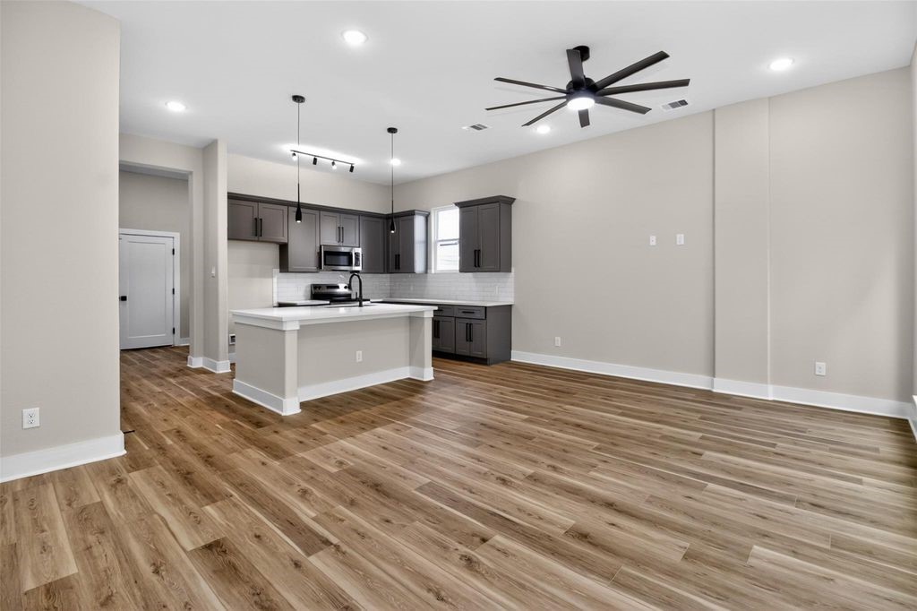4217 Mallow Street, Unit B Houston, TX 77051 - Photo 10 of 15