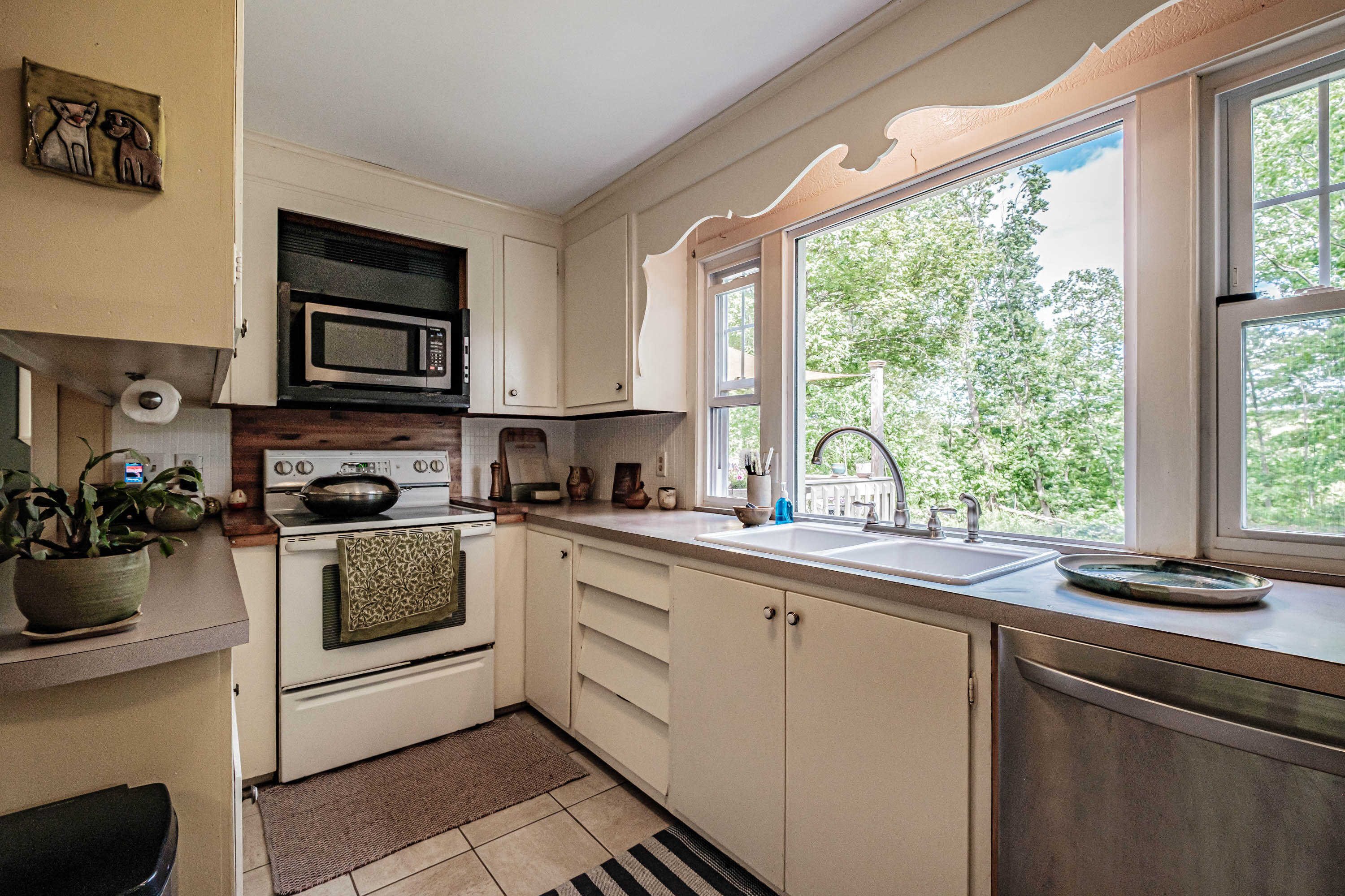 1114 Sawyer Road Cape Elizabeth, ME 04107 - Photo 15 of 59 7A86BCD4-B05D-4A52-9087-9E51ECAB09F7