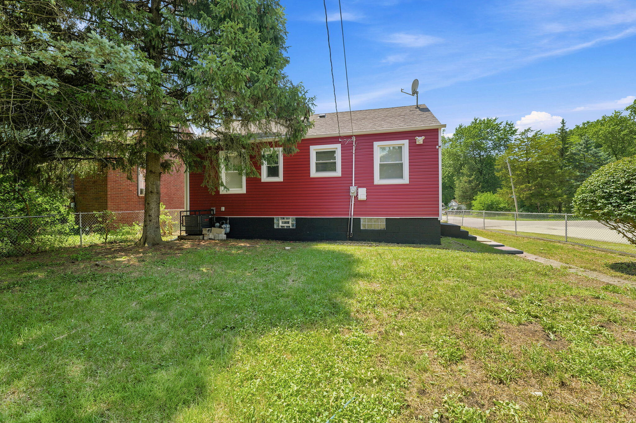 1001 Utah Street Gary, IN 46403 - Photo 18 of 19 2048x1365