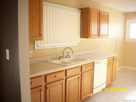 32245 Middlebelt Road Farmington, MI 48334 - Photo 4 of 14 DSCI0542