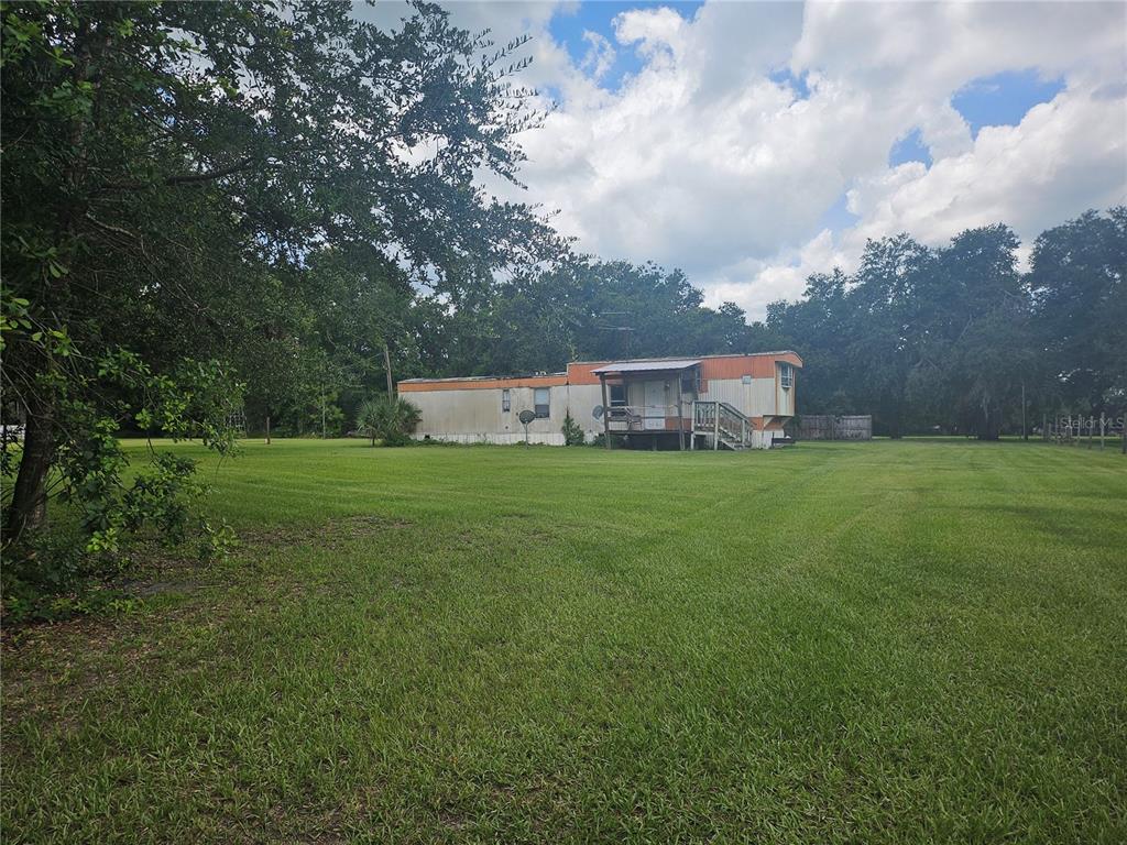 2452 Welcome Road Lithia, FL 33547 - Photo 3 of 16