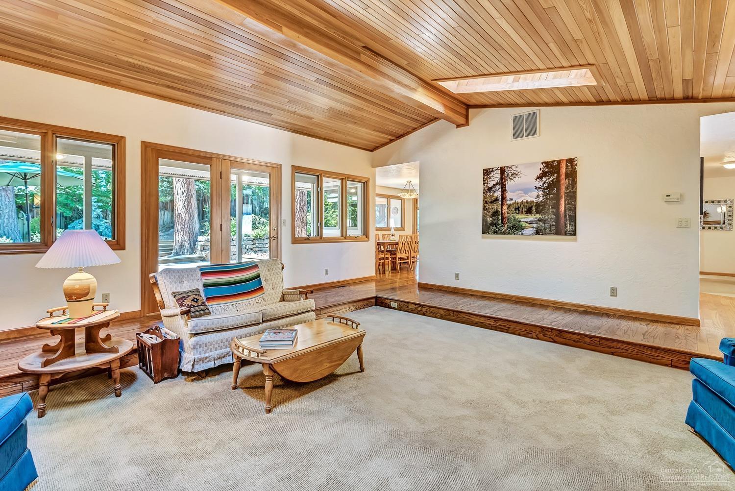 20227 Rae Road Bend, OR 97702 - Photo 6 of 25 Additional Photo